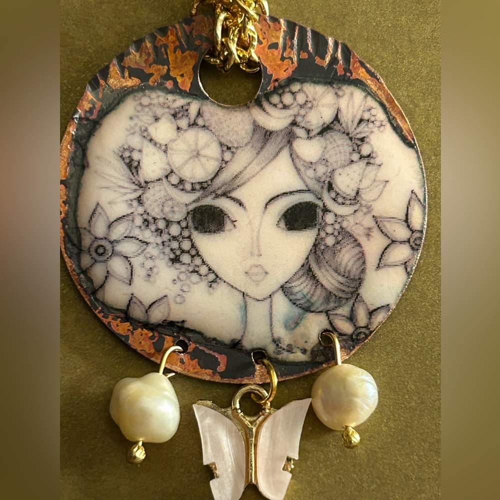 NWOT Necklace “Mermaid Ariel” mauve black Copper Enamel pendant Freshwater Pearl